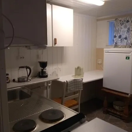 Frivoll, 35 Minutes Walk To Town.