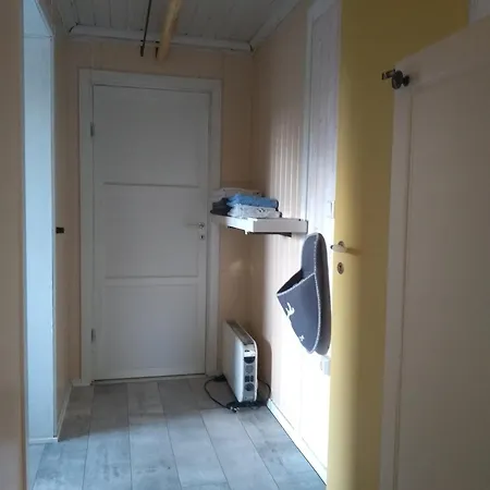 Frivoll, 35 Minutes Walk To Town. Leilighet *