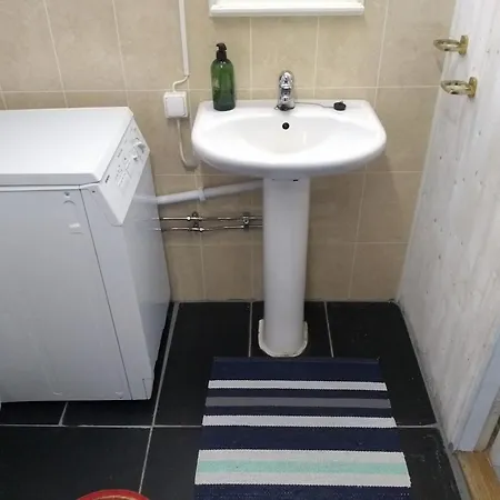 Frivoll, 35 Minutes Walk To Town. * Arendal