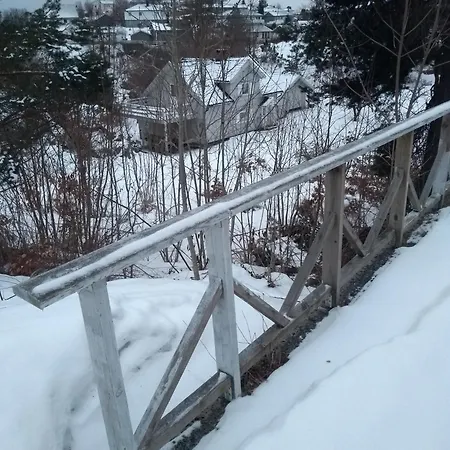 아파트 Frivoll, 35 Minutes Walk To Town. *