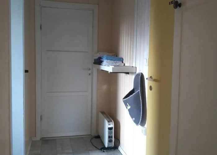Frivoll, 35 Minutes Walk To Town. Appartement *